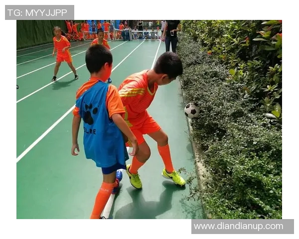 足球明星卡片竞技：打造属于你的梦幻足球队挑战赛